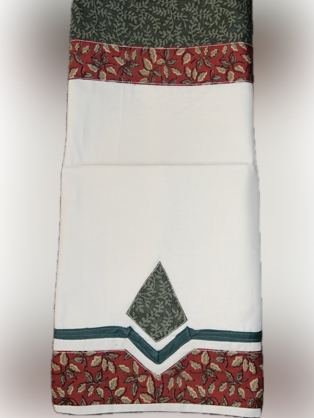💥 Vintage New Holiday Collectibles Hand Pieced Window Valance Holiday Quilted